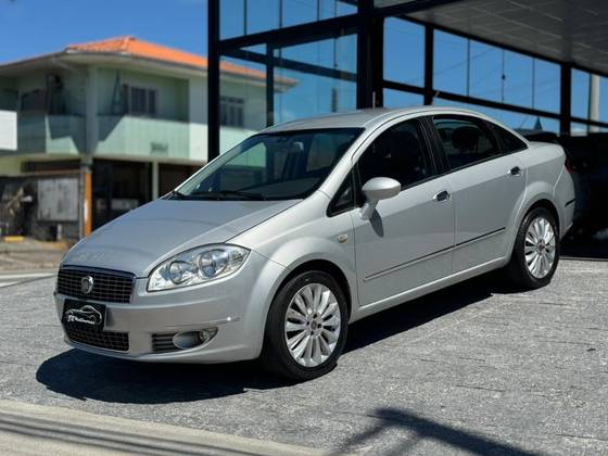 FIAT LINEA 1.8 ABSOLUTE 16V FLEX 4P AUTOMATIZADO FIAT LINEA 1.8 ABSOLUTE 16V FLEX 4P AUTOMATIZADO